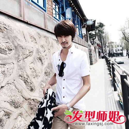  b>适合圆脸男生的长发发型 男生长发发型图片 /b>