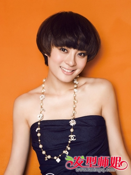 蘑菇头直发发型图片 今年最流行的女生蘑菇头短发(5)